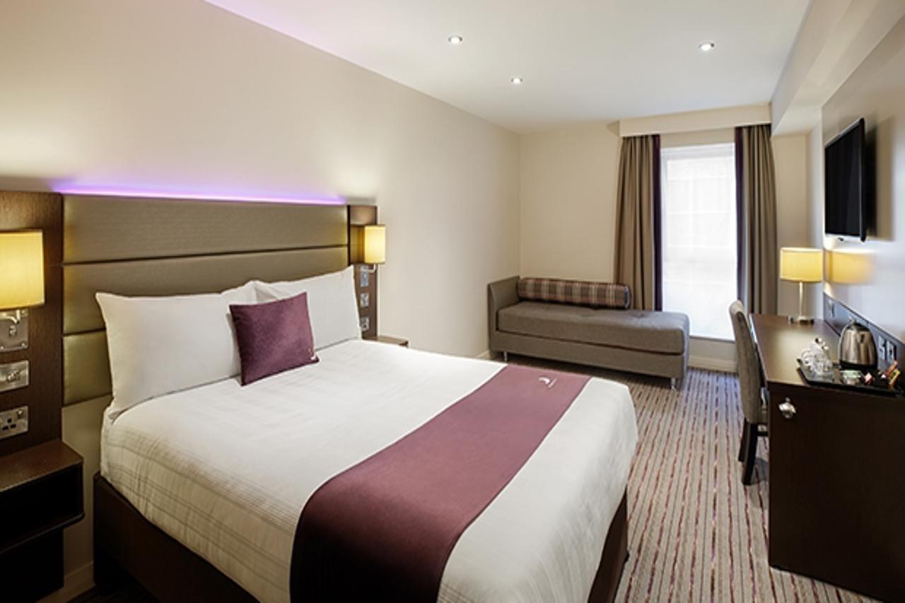Premier Inn Birmingham City Centre Broad Street Bagian luar foto