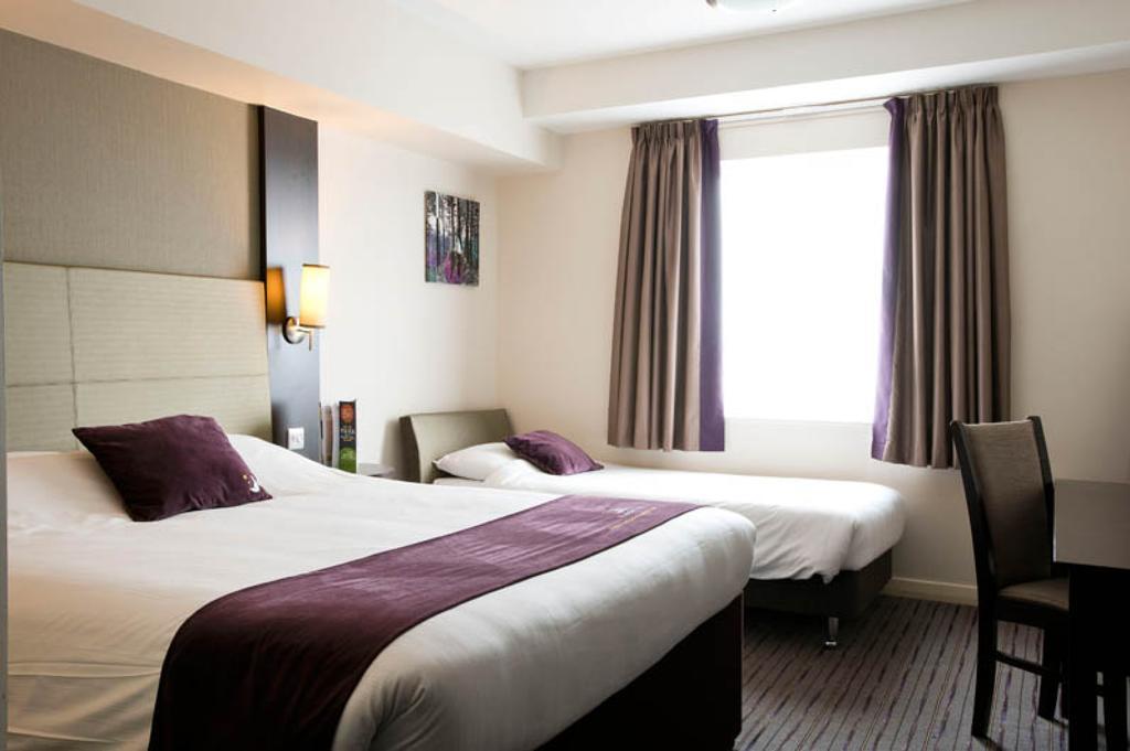 Premier Inn Birmingham City Centre Broad Street Bagian luar foto