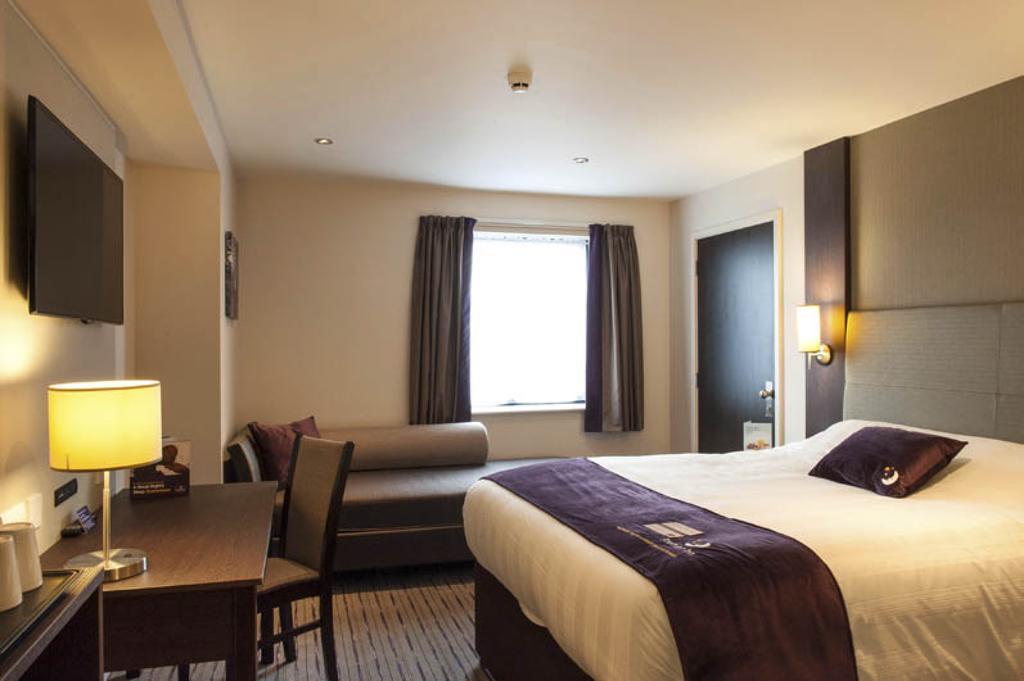 Premier Inn Birmingham City Centre Broad Street Bagian luar foto
