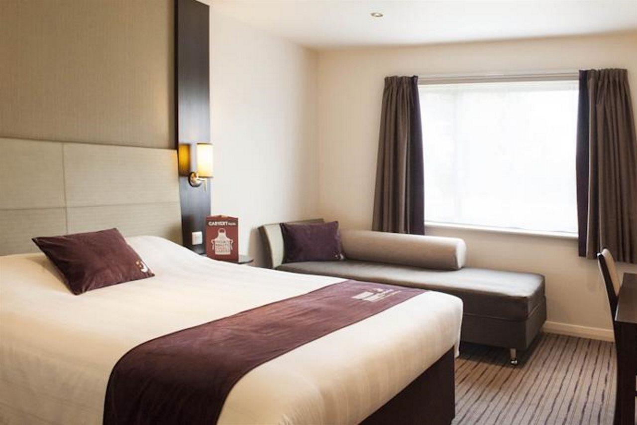 Premier Inn Birmingham City Centre Broad Street Bagian luar foto