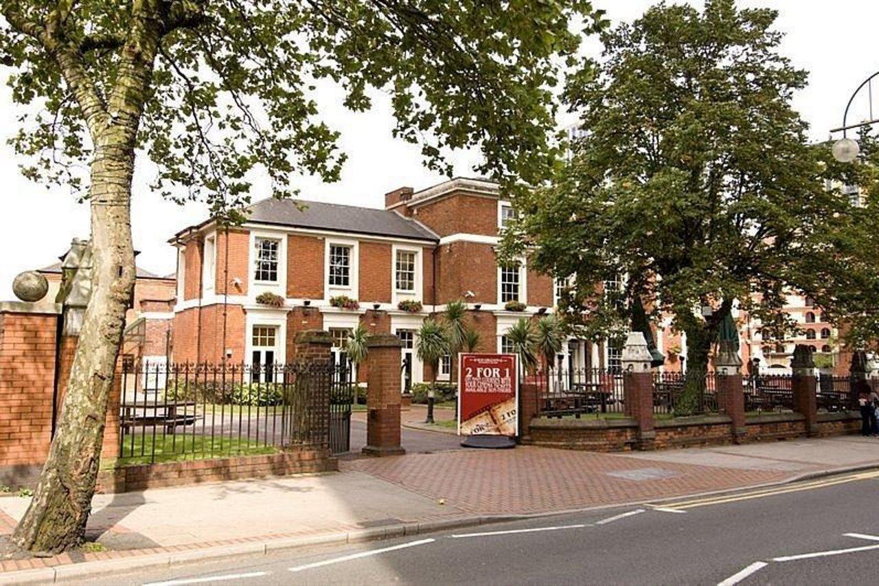 Premier Inn Birmingham City Centre Broad Street Bagian luar foto
